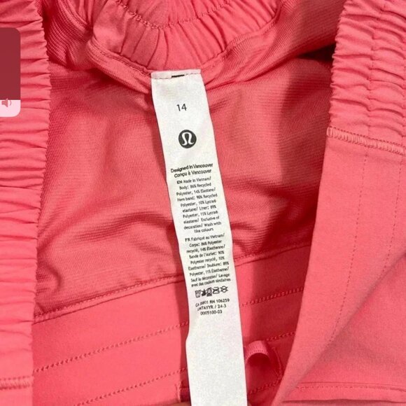 Lululemon Hotty Hot High-Rise Short 2.5" Sakura Pink - Picture 8 of 9